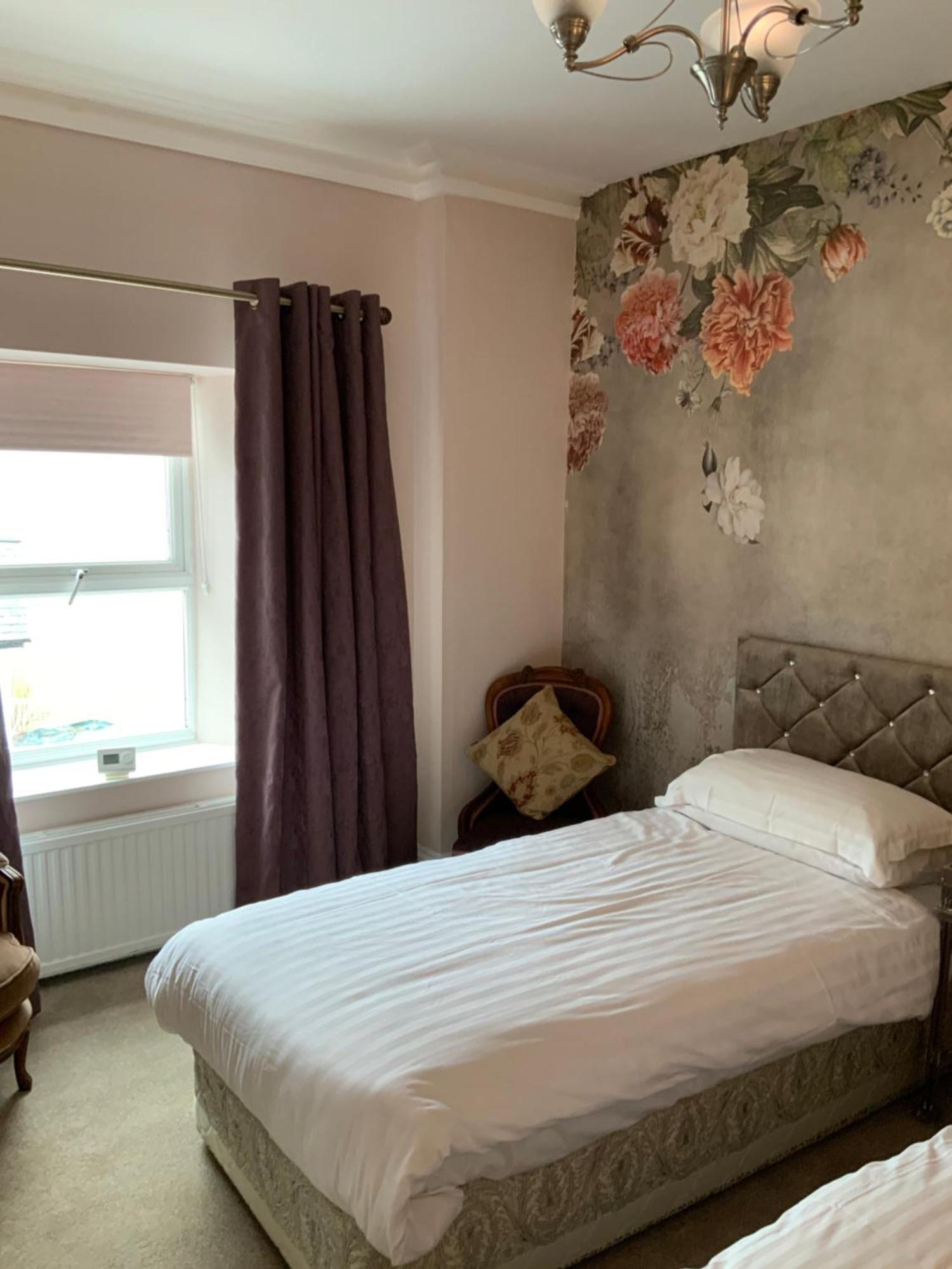 The White House Hotel Sennybridge Room photo